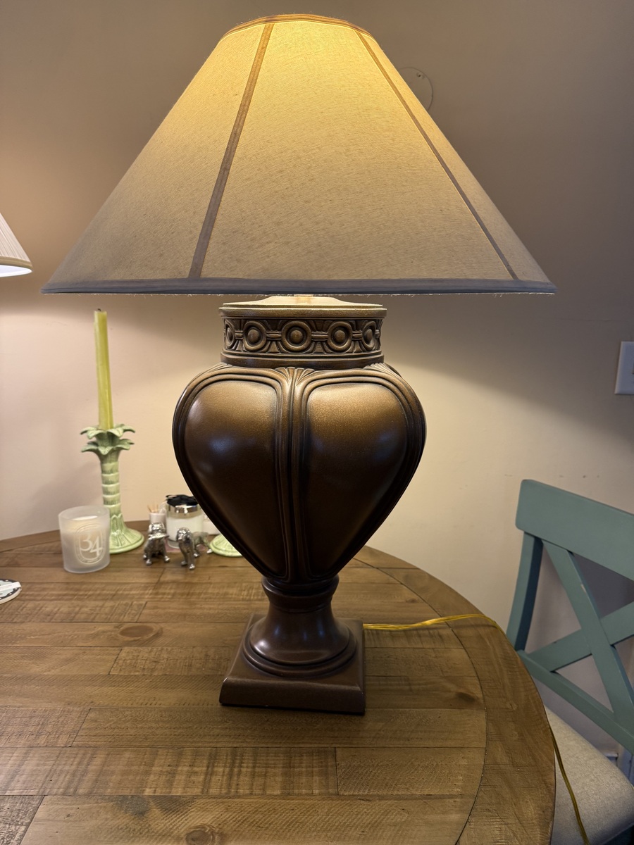 Large Metal Lampbase with shade, photo 3