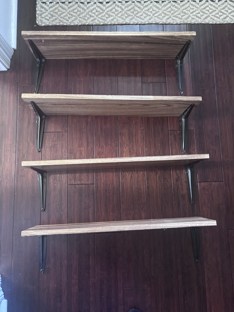 Set of 4 floating shelves 