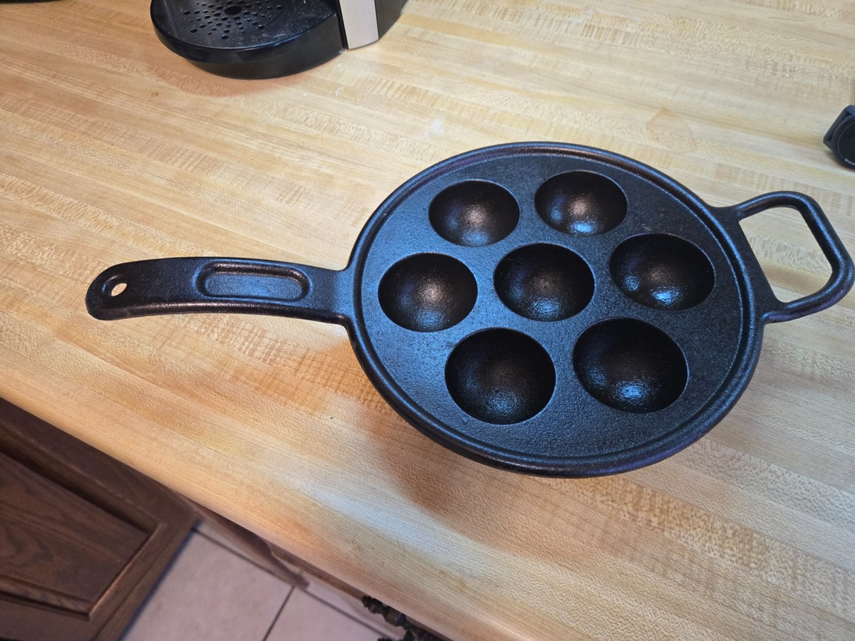 Lodge Cast Iron Aebleskiver Pan